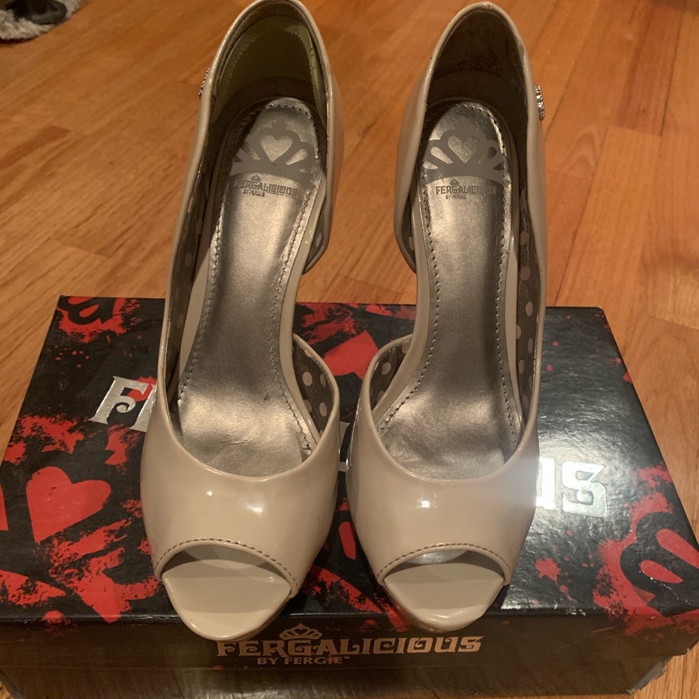 Fergalicious Women's Cream Peep Toe Heels